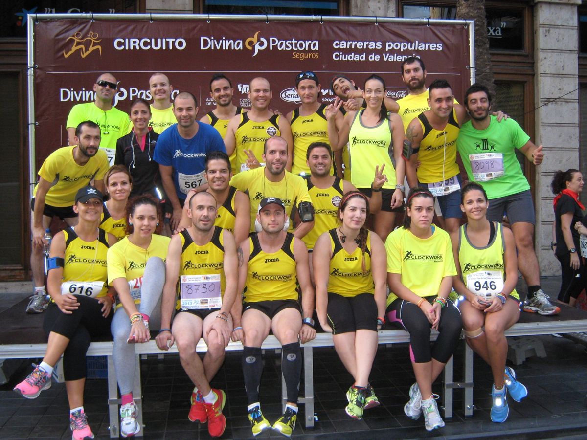 CLOCKWORK Running en la IV Volta a Peu de les Falles de Valencia. 6.152 mts 6-Oct-2013